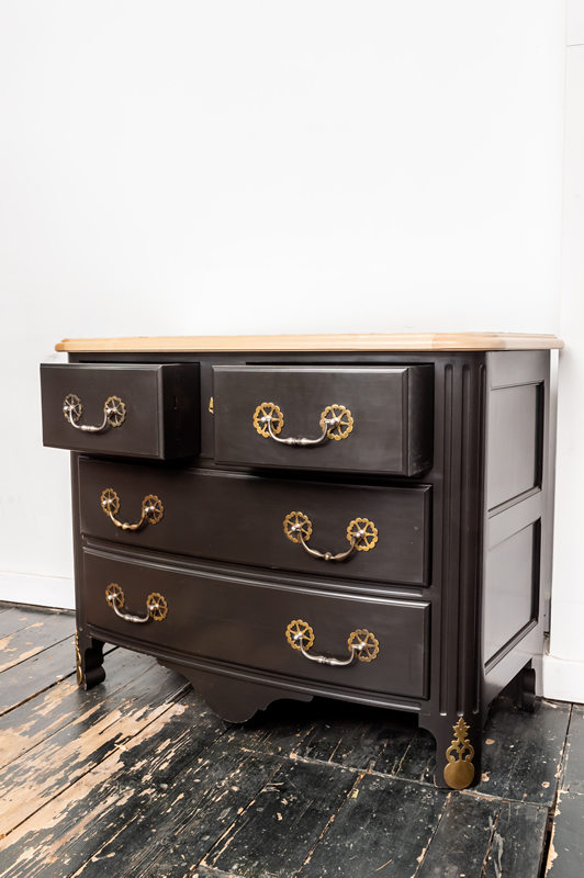 173 Chest Of Drawers